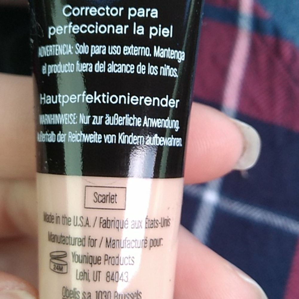 Concealer - Picture 2 of 3